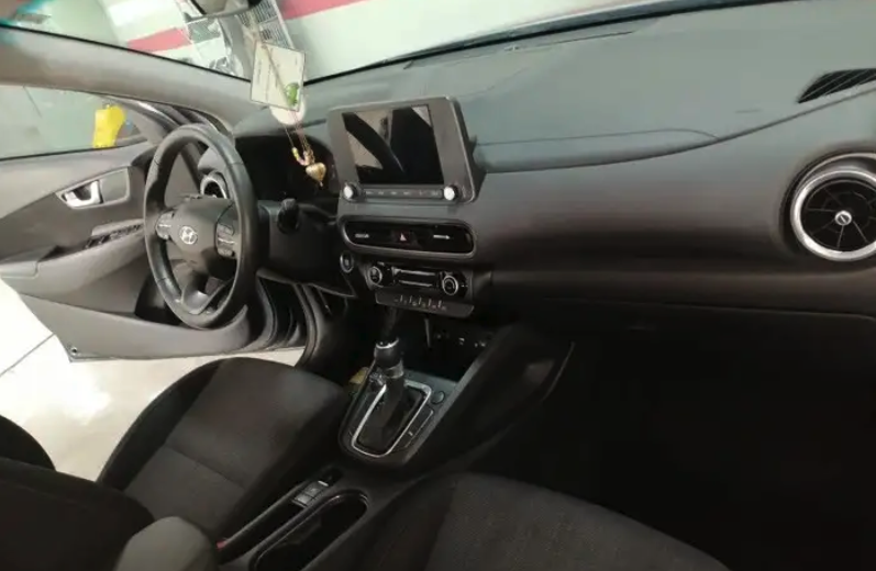 غسيل وتلميع سيارات بالبخار