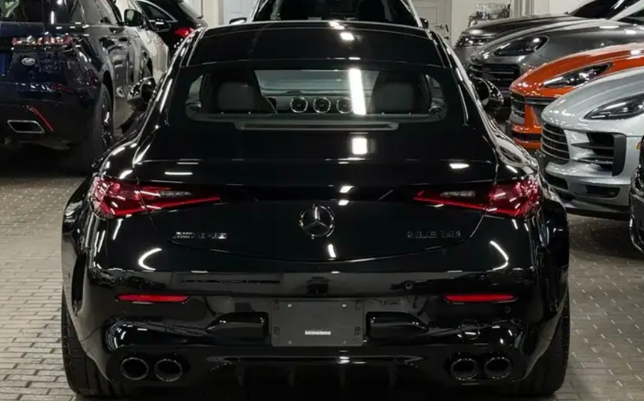 مرسيدس- CLE 53- 2026 - شبه جديد بسعر مميز